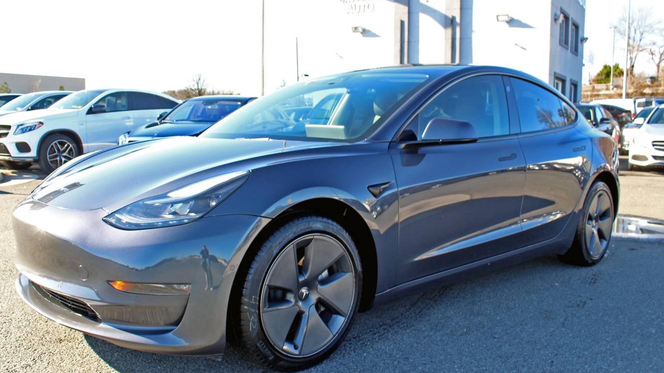 TESLA MODEL 3 2022 5YJ3E1EB5NF103647 image